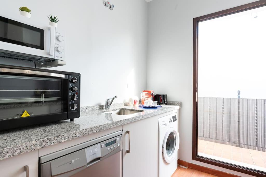 Comodo Apartamento En Алмонте Екстериор снимка